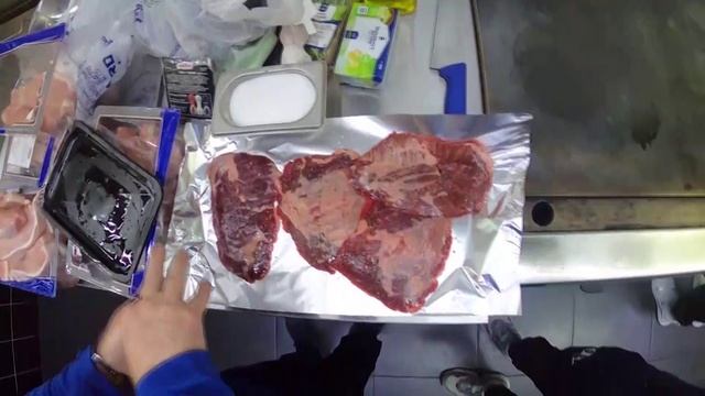 Песни, кричалки, стейки и настоящая дружба. Мы взглянули на футбол изнутри!