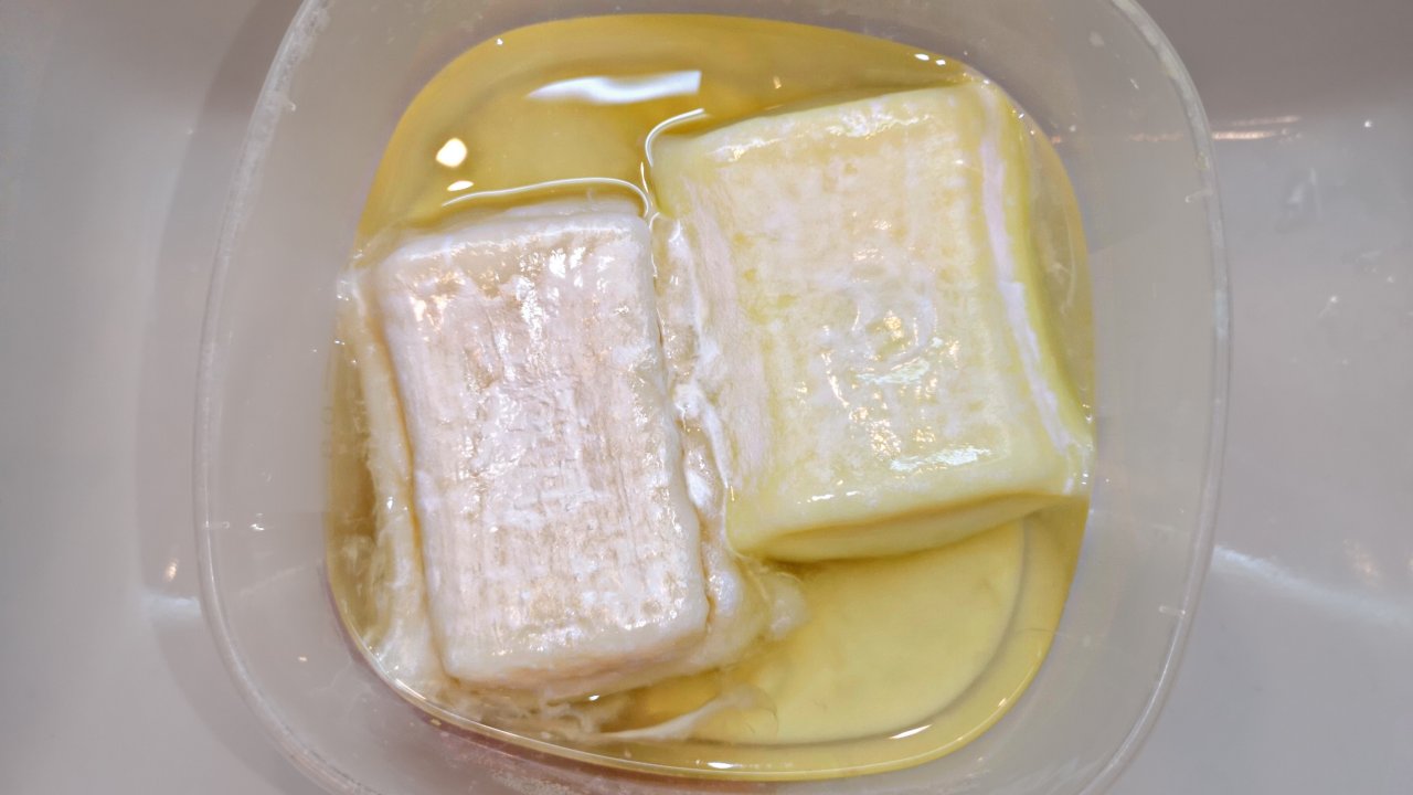 РАЗМОКШЕЕ ХОЗЯЙСТВЕННОЕ МЫЛО! СПАСЕНИЕ МАЛЕНЬКИХ ОБМЫЛКОВ/ РАССЛАБЛЯЮЩЕЕ ВИДЕО ДЛЯ СНА/ АСМР МЫЛО