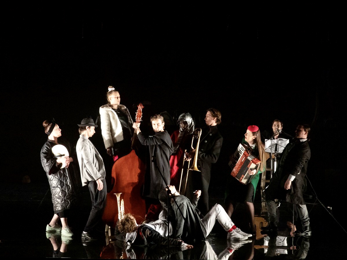 Фестиваль ВСТРЕЧИ В РОССИИ-22: из спектакля "Зощенко. Зощенко. Зощенко" (2)