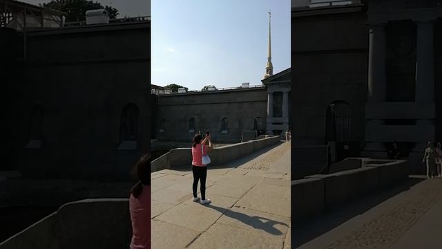 Невские ворота Петропавловской крепости