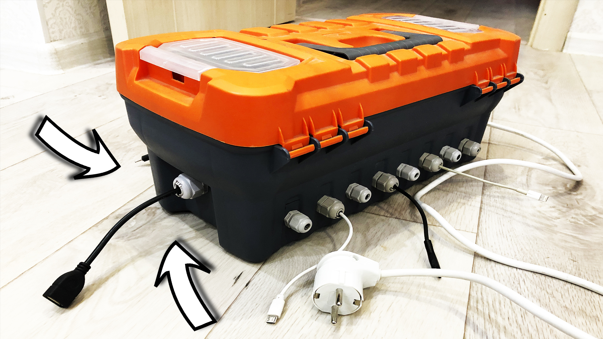 Постоянно путаются провода сотовых телефонов, по этому решил сделать зарядную стацию из ящика