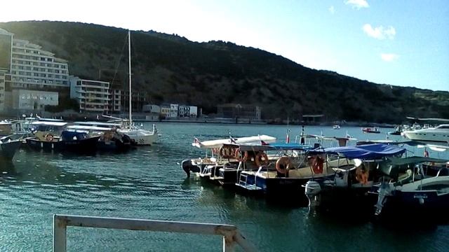 Севастополь. Балаклава. В конце набережной.