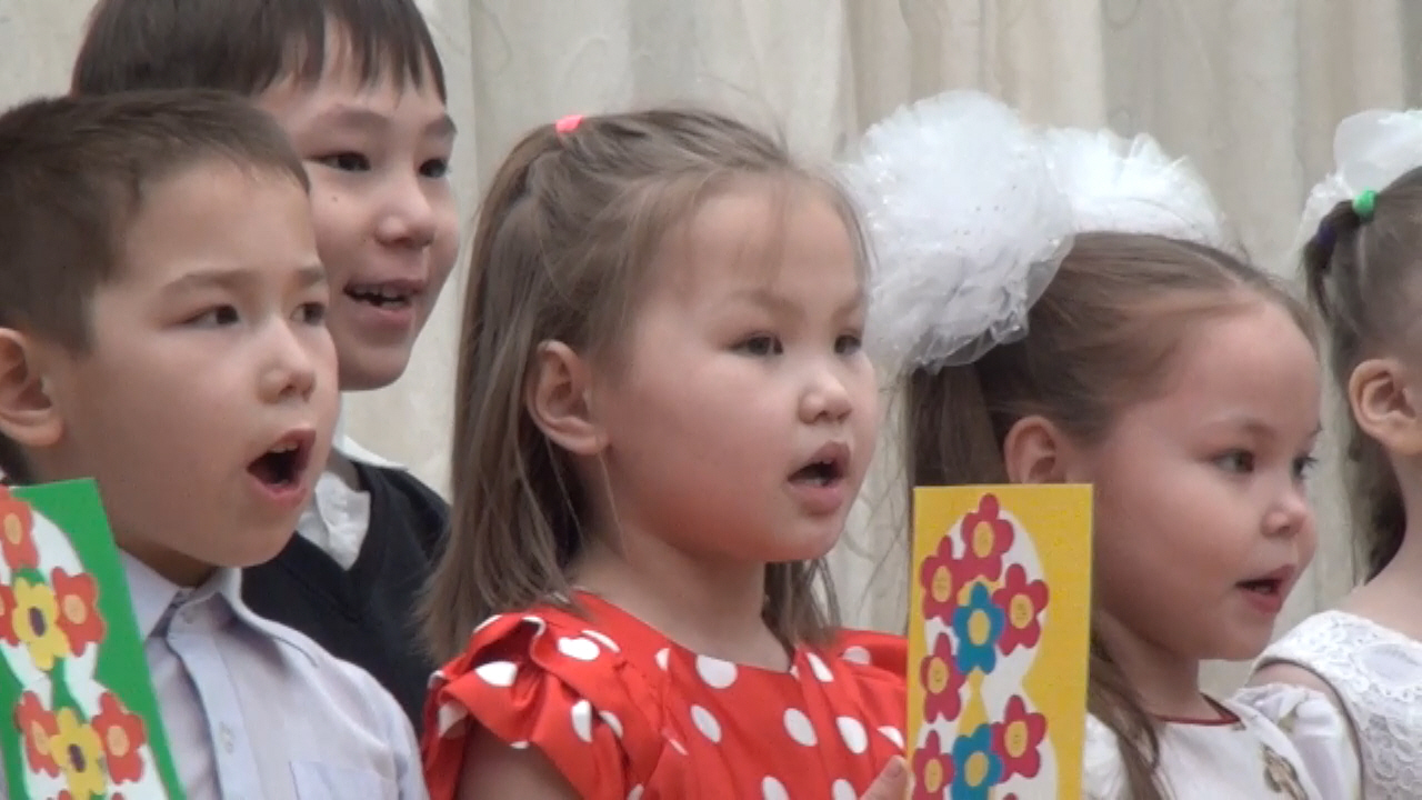 С праздником, милые женщины!