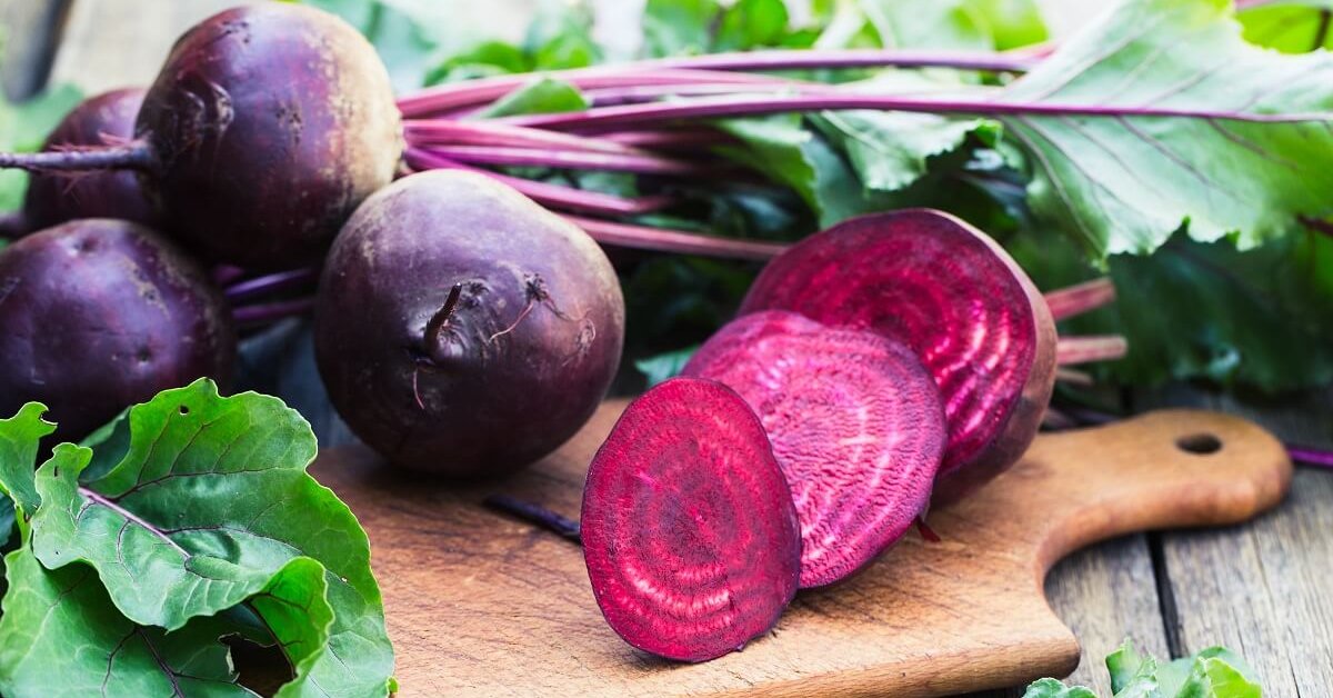 ЧЕМ ЛУЧШЕ ПОДКОРМИТЬ СВЕКЛУ ДЛЯ РОСТА И ОТЛИЧНОГО УРОЖАЯ.