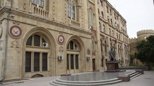 Прогулка по Баку часть 1 фото.mpg