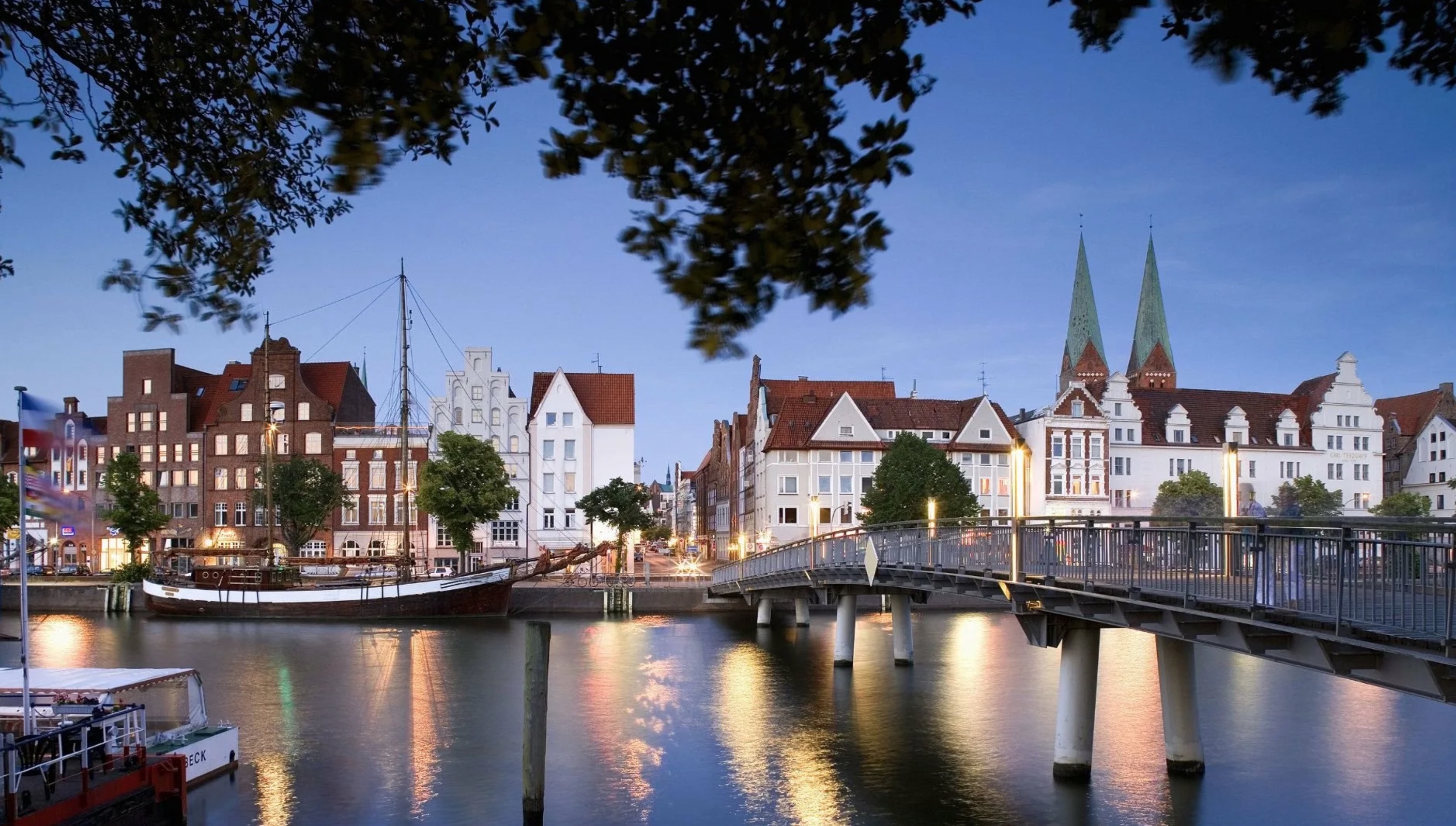 Разменять купюру в тысячу дойч-марок в Любеке. « Хроники путешествий» с Алексеичем.