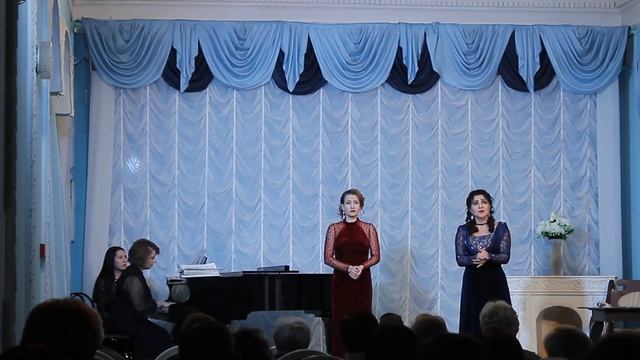 Э. Л. Уэббер "Реквием, Pie Iesus" исп. Мария Менщикова и Галия Чаванина-Валеева.