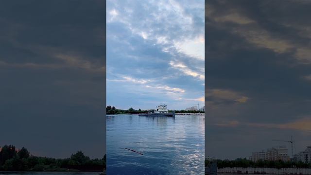 Корабль на Волге