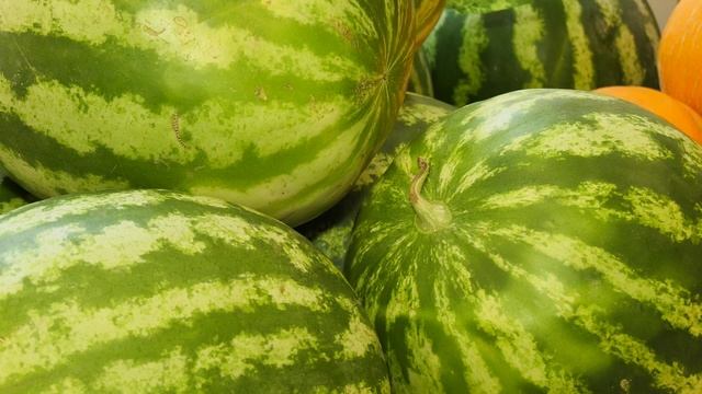 Как выбрать спелый и сладкий арбуз