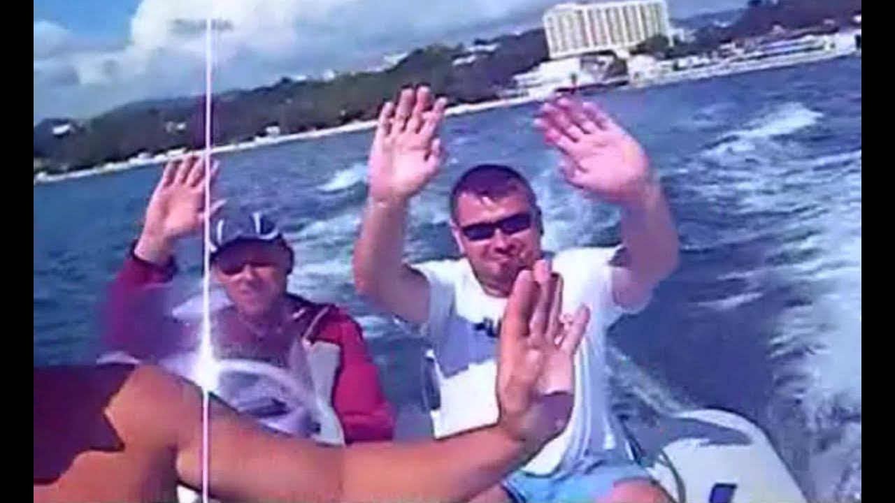 Купание в море (Сочи,мотолодка,04.08.2009г.)