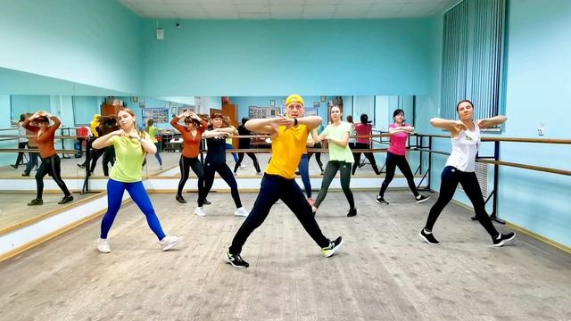 Зажигательный трек, танчим на расслабоне! TRANQUILA / зумба / танцевальная тренировка / танцы онлайн