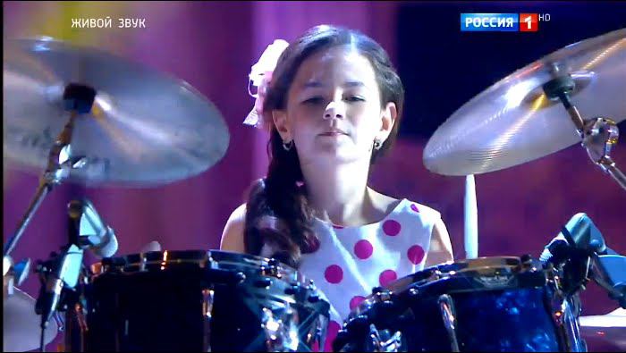 Е. Папунаишвили и Е. Цыброва (бальные танцы), Е. Филимонова (ударные) - Hey pachuko (к/ф "Маска")