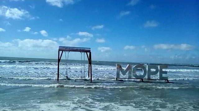 Анапа. Центральный пляж. Шторм. 21.04.24