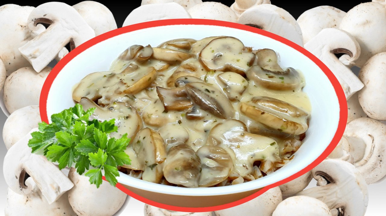 Грибы (шампиньоны) в сырно - сливочном соусе
