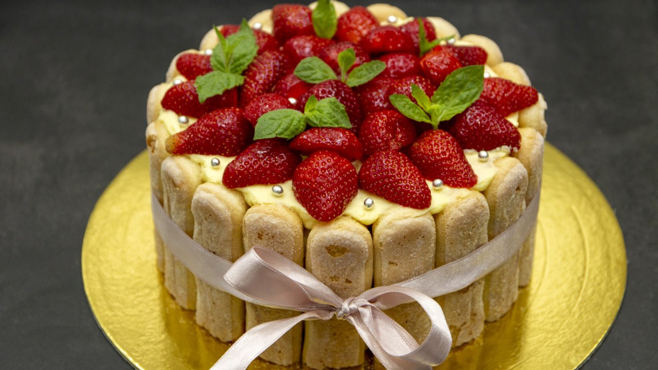 Клубничный ТОРТ БЕЗ ВЫПЕЧКИ | Тирамису с клубникой | Strawberry CAKE NO BAKING