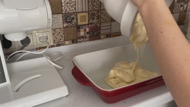 Влог: целый день готовка - вкусная шарлотка, картофель по деревенски и сочное мясо.