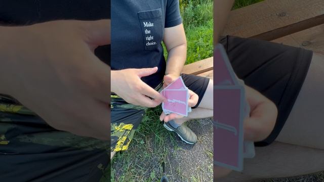 Карточное искусство на улице