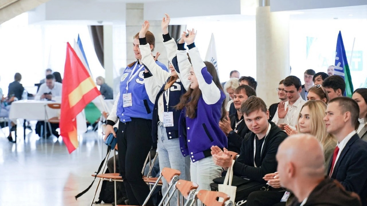 «Югорские хаски» и «Khant_hunter» сразятся в бизнес-игре с лучшими командами России