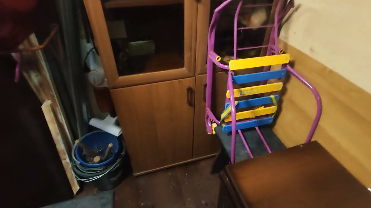 Сделал в подвале ремонт. Теперь можно заниматься самоделками.