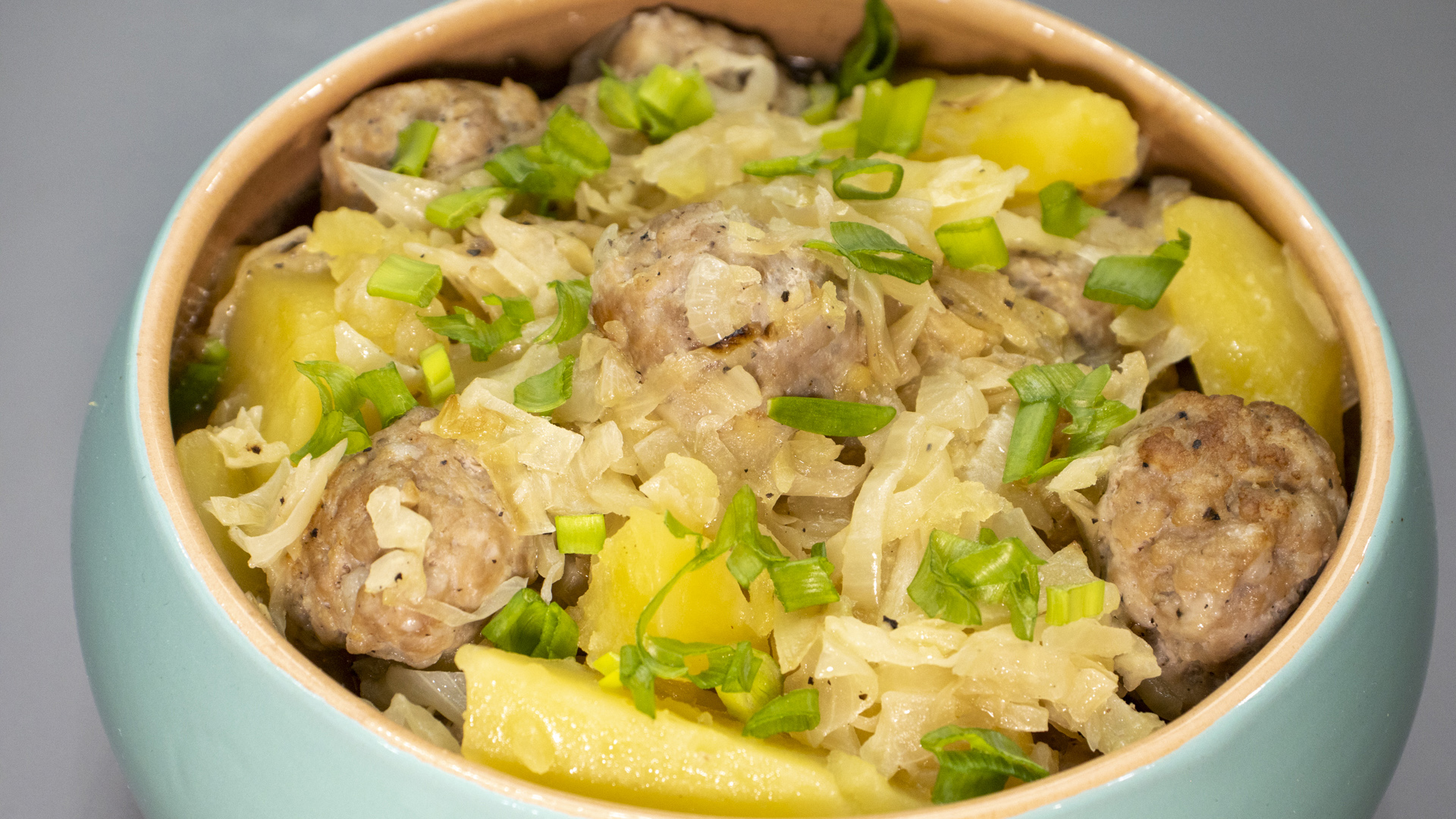 Как сделать тушеную картошку в два раза вкуснее! Картошка с мясом или овощное рашу с фрикадельками