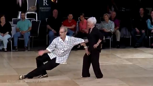 Танцуемзабывая о возрасте