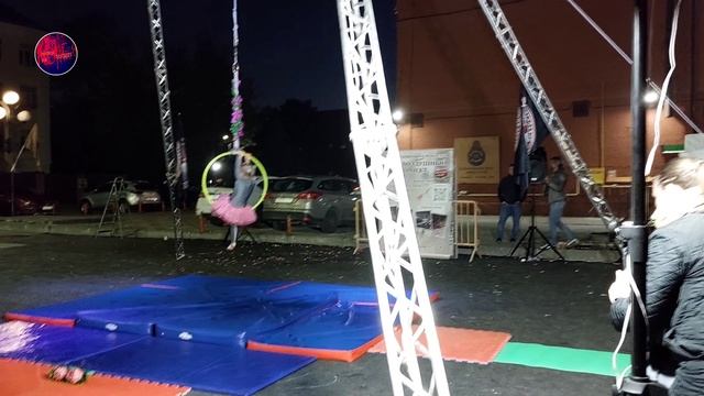 Мадагаскар. На кольце. Выступление воздушных гимнастов.