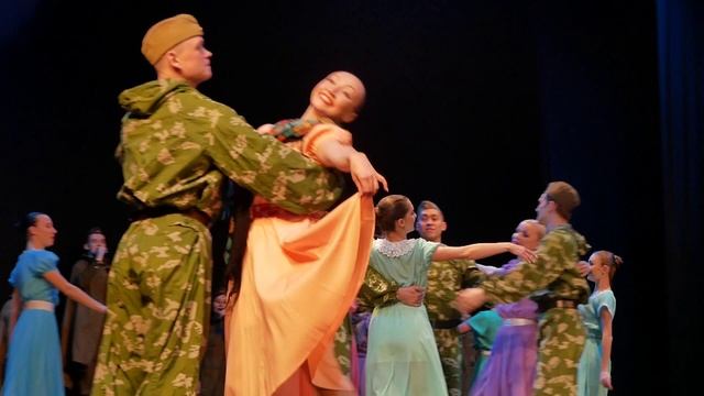 "Майский вальс". Всё для фронта! Всё для победы!