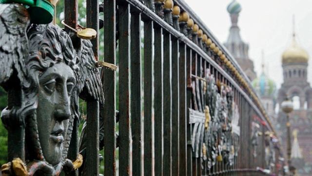 "ЖЕЛТЫЙ ДОЖДЬ"... (Поёт Олег Ухналёв).wmv