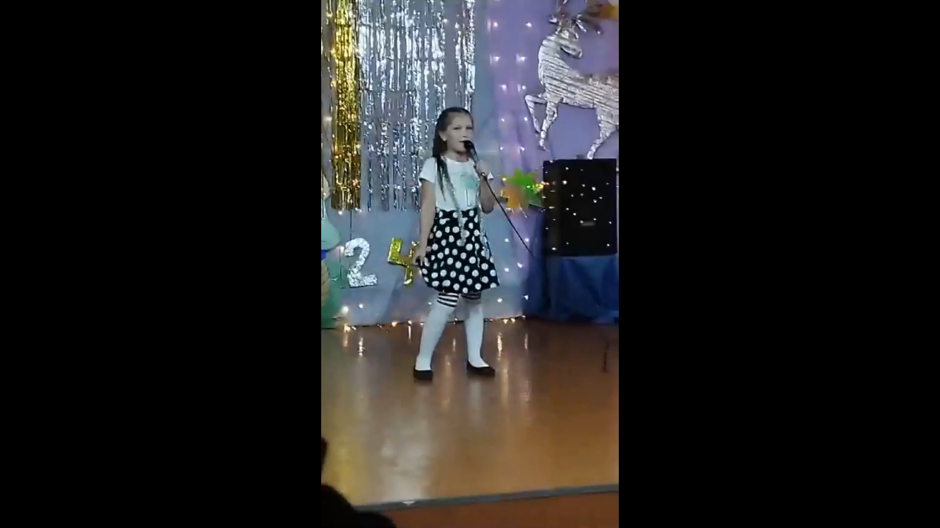 Онлайн-акция «Новый Год к нам мчится». Сафина Гаряева «Замела метелица город мой» (Оренб. обл.)