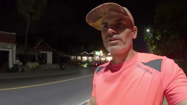 с РАВАЯ ДО ПАТОНГА ПЕШКОМ ПРОГУЛКИ ПО  ПХУКЕТУ