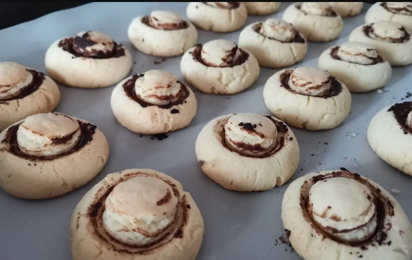 БЫСТРО К ЧАЮ! Печенье грибочки. Печеньки шампиньоны. Печенье с кукурузным крахмалом. Быстрое печенье