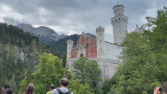 Путешествие в сказку - замки Нойшванштайн, Хоэншвангау, Германия, пешеходная экскурсия, 4K_60fps.