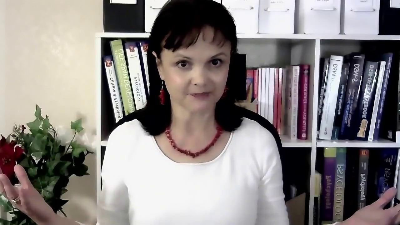 Как общественное мнение влияет на женское счастье в России и Америке