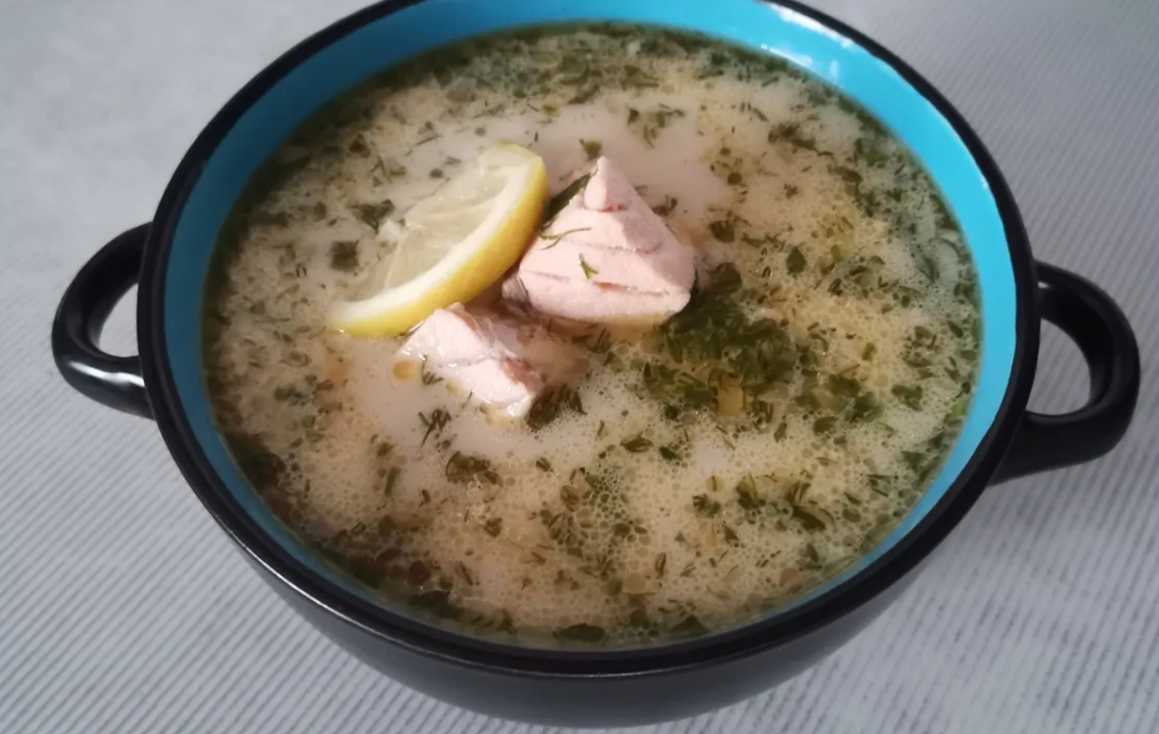 РЫБНЫЙ СУП С СЁМГОЙ И ИМБИРЕМ! Уха из семги. Сливочный рыбный суп. Рецепт наваристой согревающей ухи