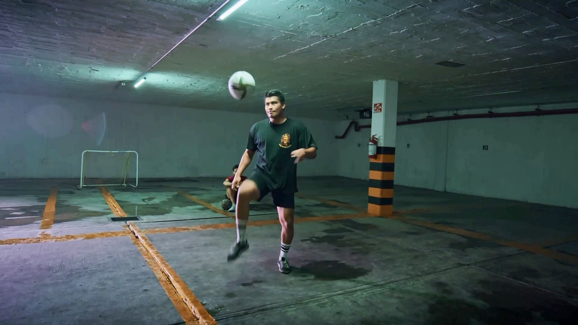 Футбольный фристайл