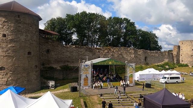 РЕПЕТИЦИЯ  В  КРЕПОСТИ КОПОРЬЕ.  КРАСИВЫЙ ГОЛОС. 2О23 год!