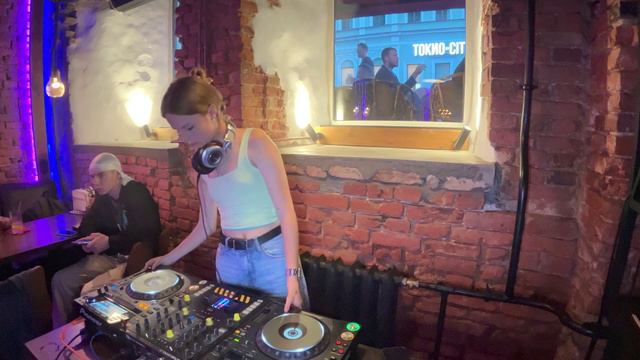 Itisnotyulya live from dj's barbecue