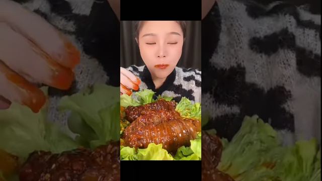 Так приятно есть мясо с большим глотком трапеза 33